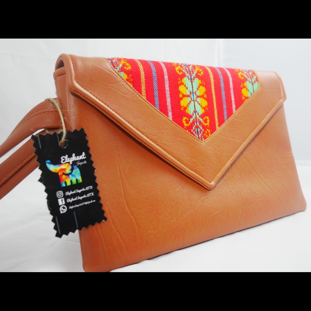 OUT OF STOCK!!!🛑🛑 Wristlet clutch bag